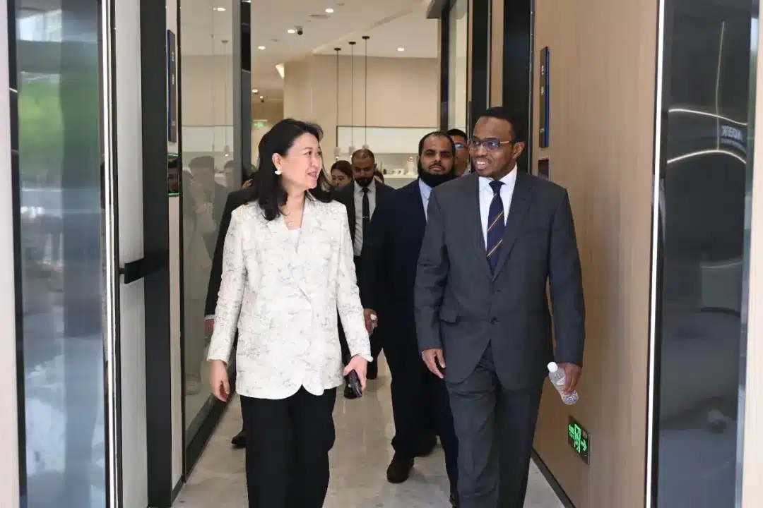 Fuad Mosa Visited CHINT 4